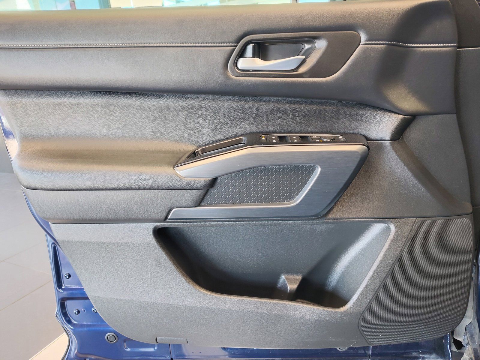 Used Car 2024 Nissan Pathfinder  Sl For Sale Under $35,000 In San Antonio, Texas