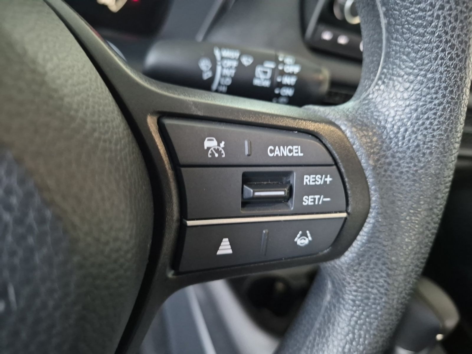 2025 Honda HR-V LX White at Martin Chrysler Dodge Jeep Ram