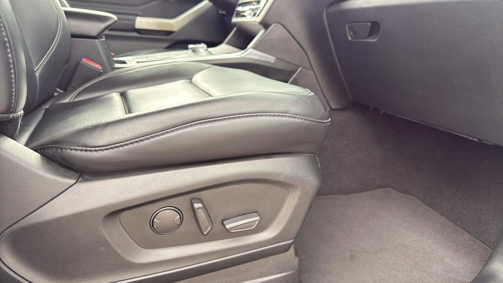 Used Car 2021 Ford Explorer  Xlt For Sale Under $25,000 In Austin, Texas