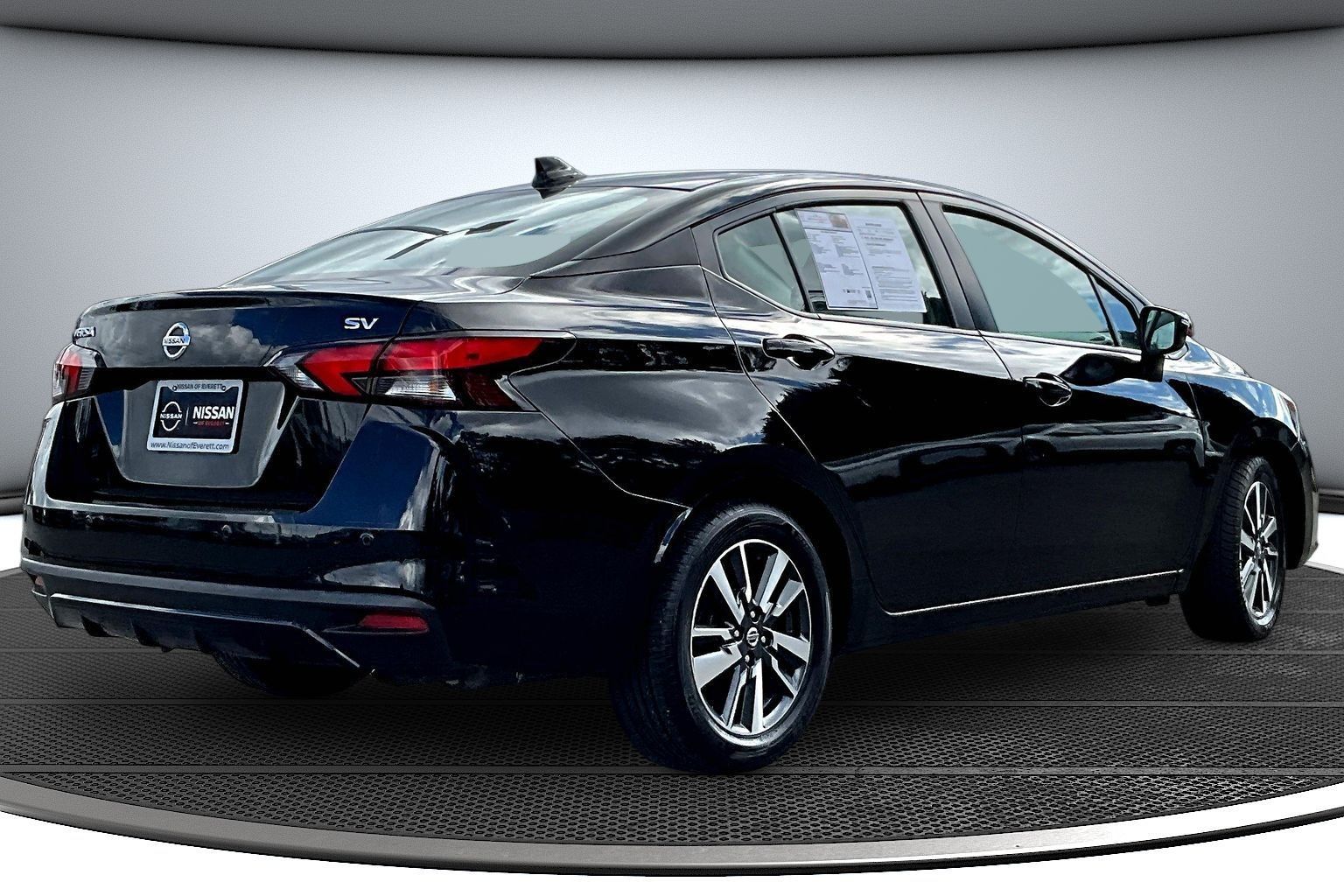 View vehicle photo 6