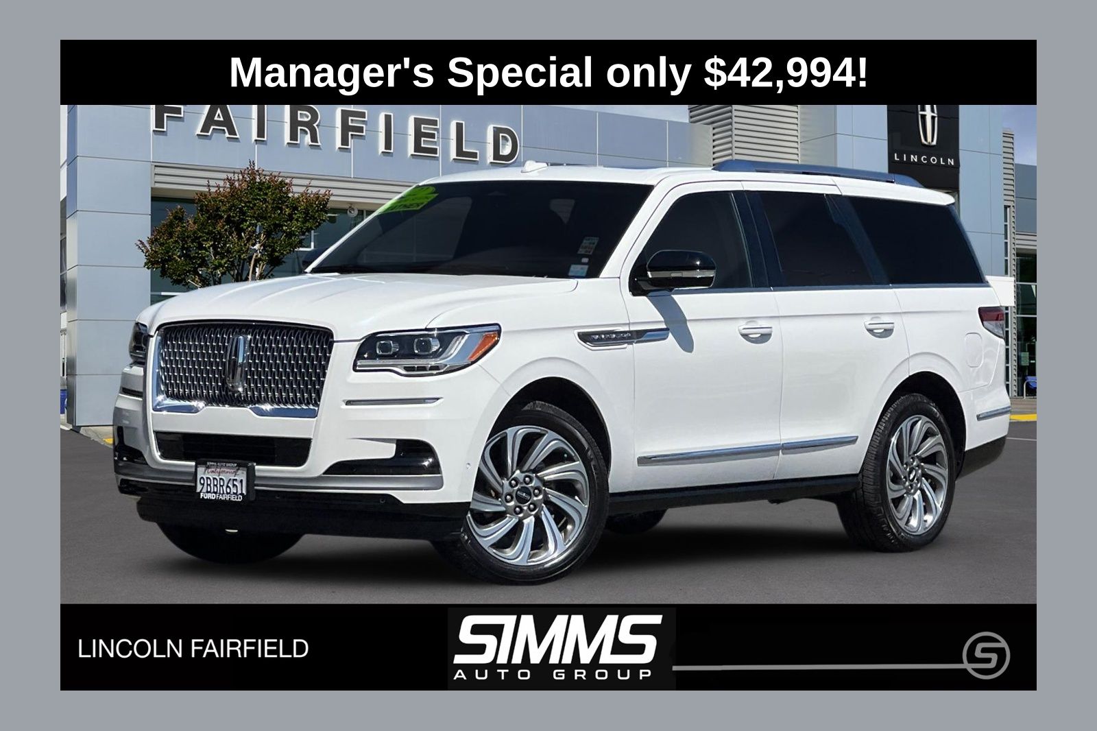 White Metallic 2022 Lincoln Navigator SUV / Crossover Four-Wheel Drive Automatic