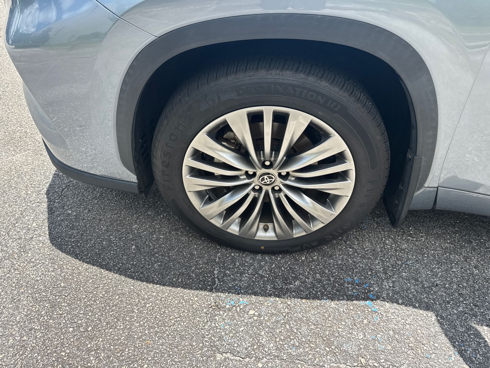 Used 2021  Toyota Platinum image 11