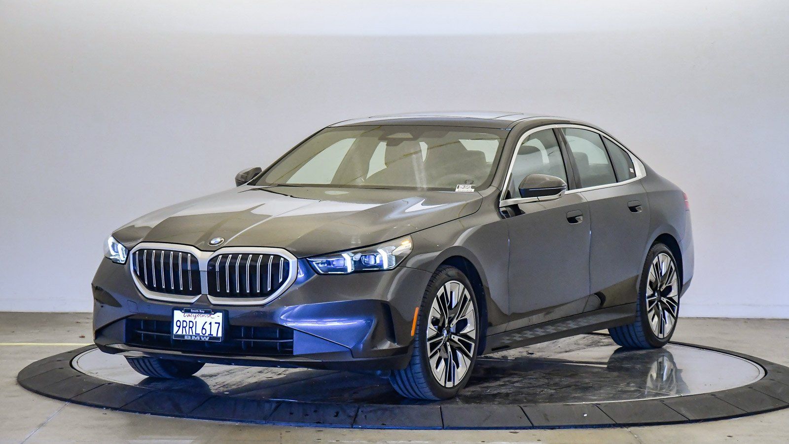 2025 BMW 5 Series 530i RWD