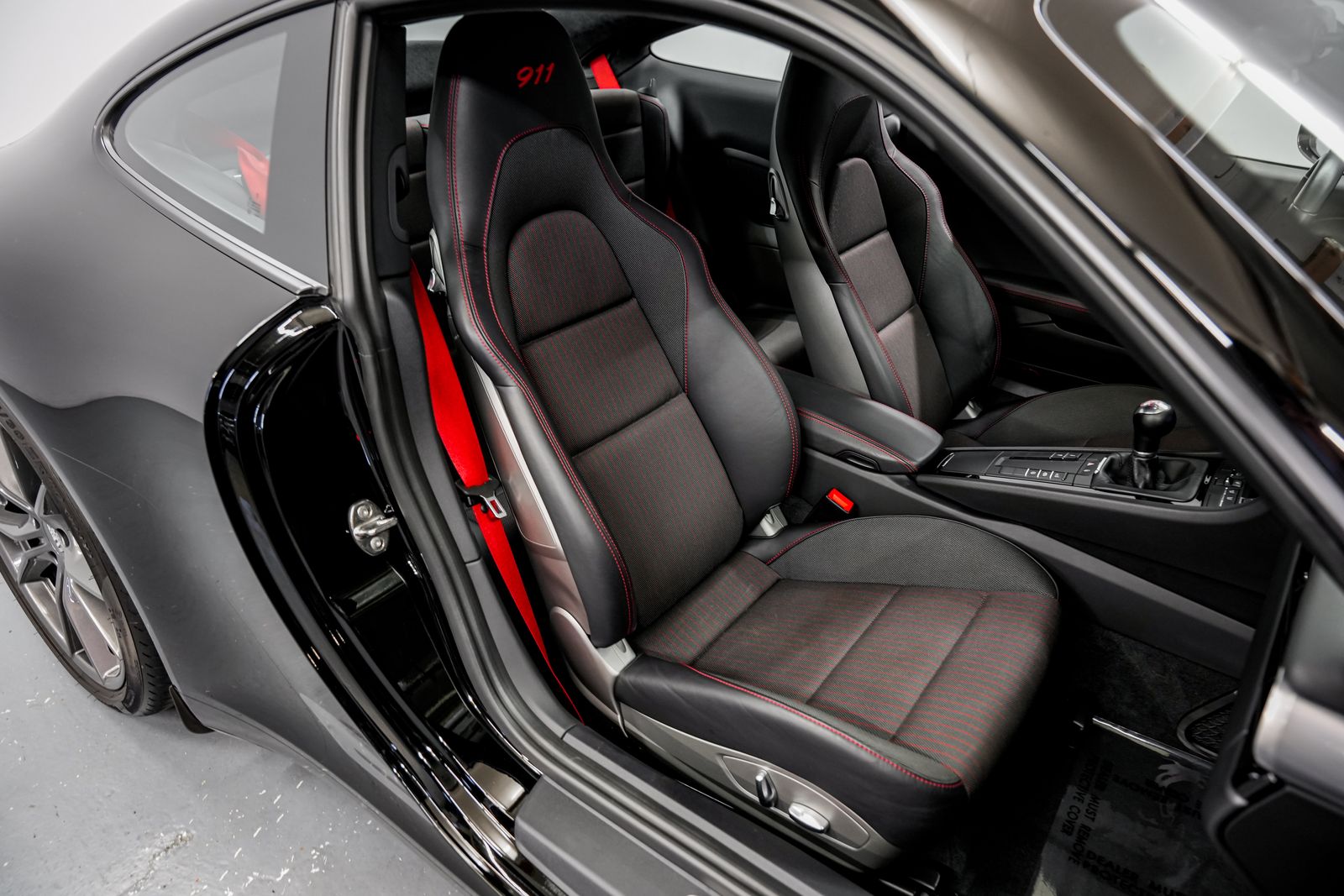 2019 Porsche 911 Carrera T — photo 26