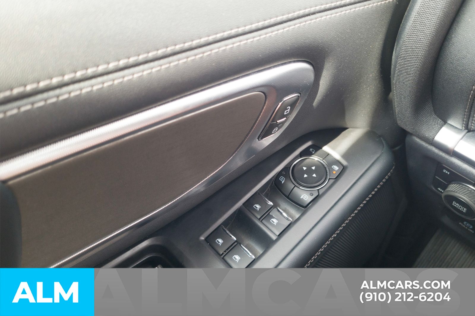 Used 2025 Black Metallic Ford Platinum image 17