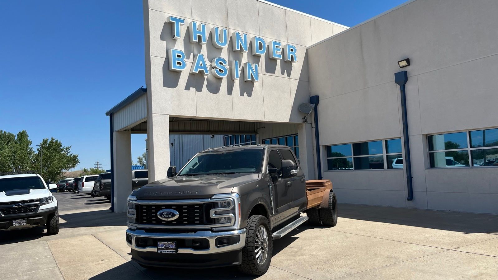 2025 Ford F-350 Super Duty Lariat Crew Cab 4WD