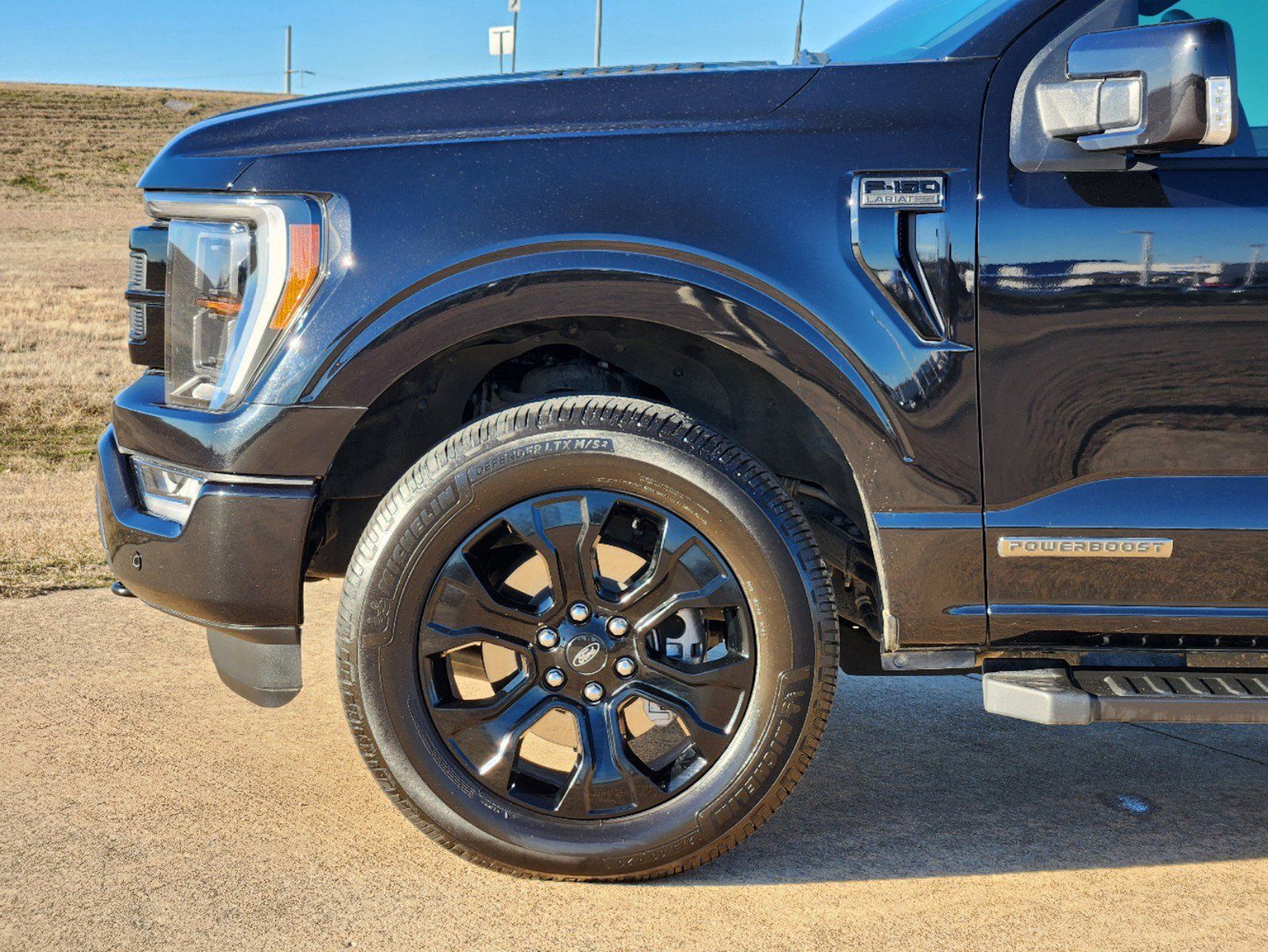 2022 Ford F-150 Lariat 14