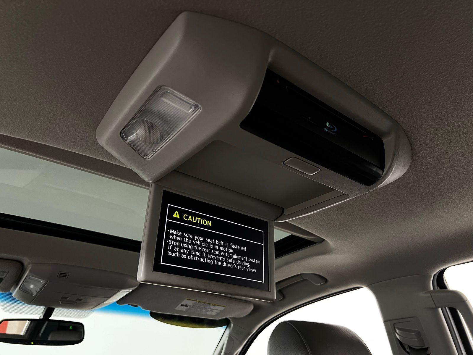 Thumbnail: 2015 Toyota Sequoia - 25