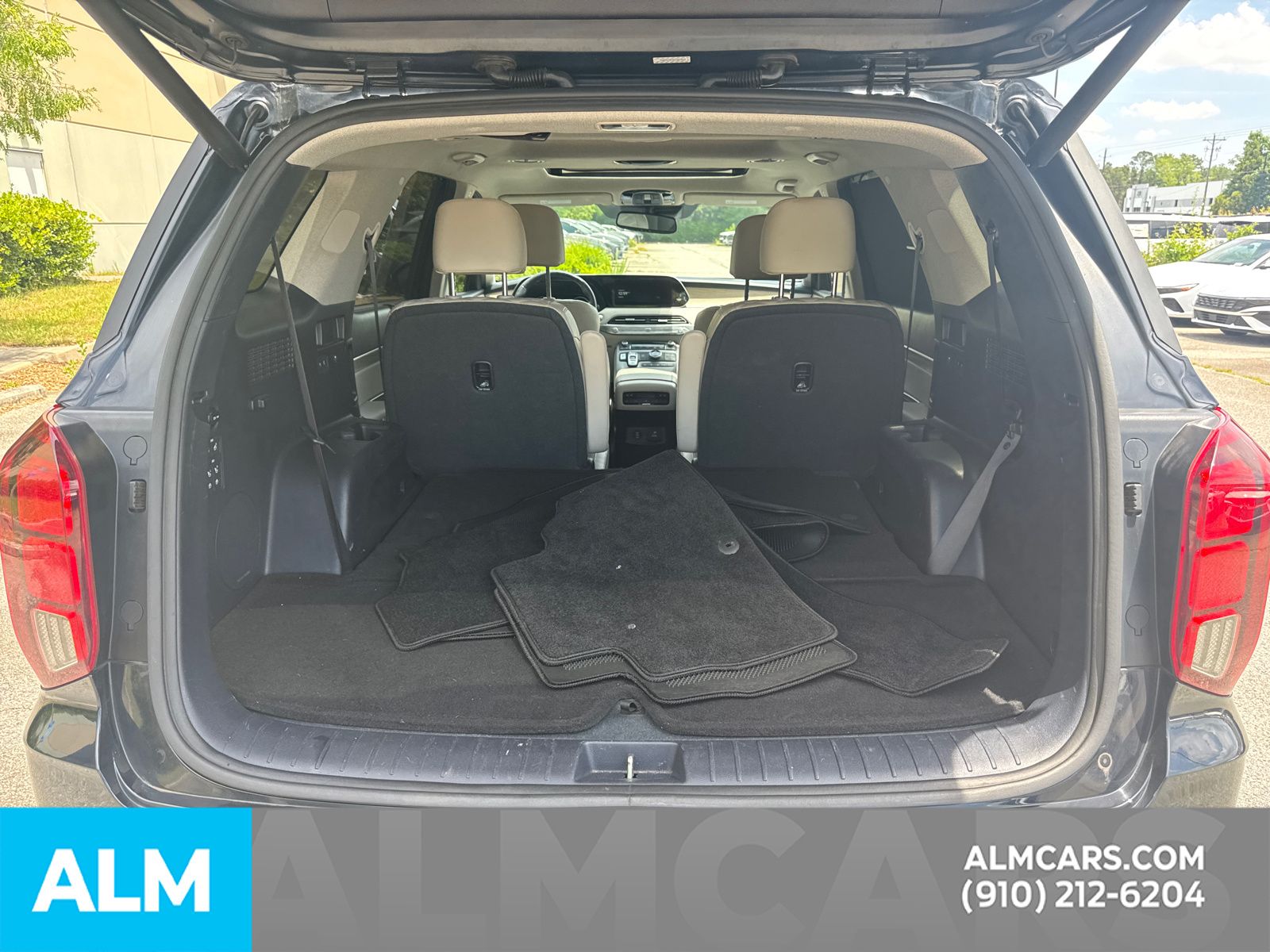 Used 2021 Moonlight Hyundai Limited image 21