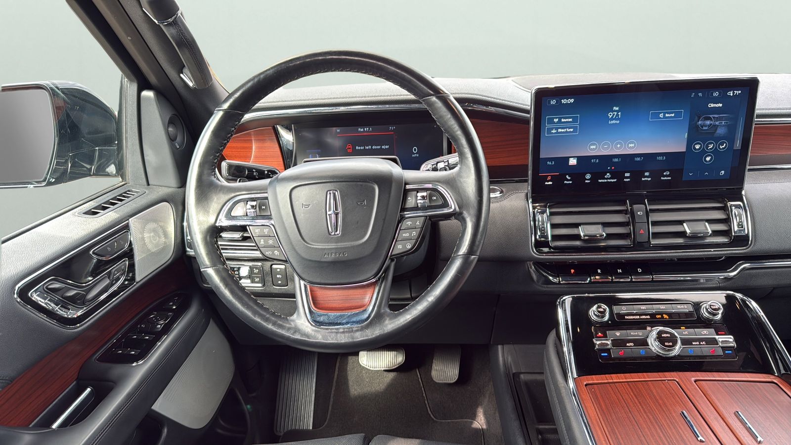 Used Car 2022 Lincoln Navigator L  Reserve For Sale Under $50,000 In Austin, Texas