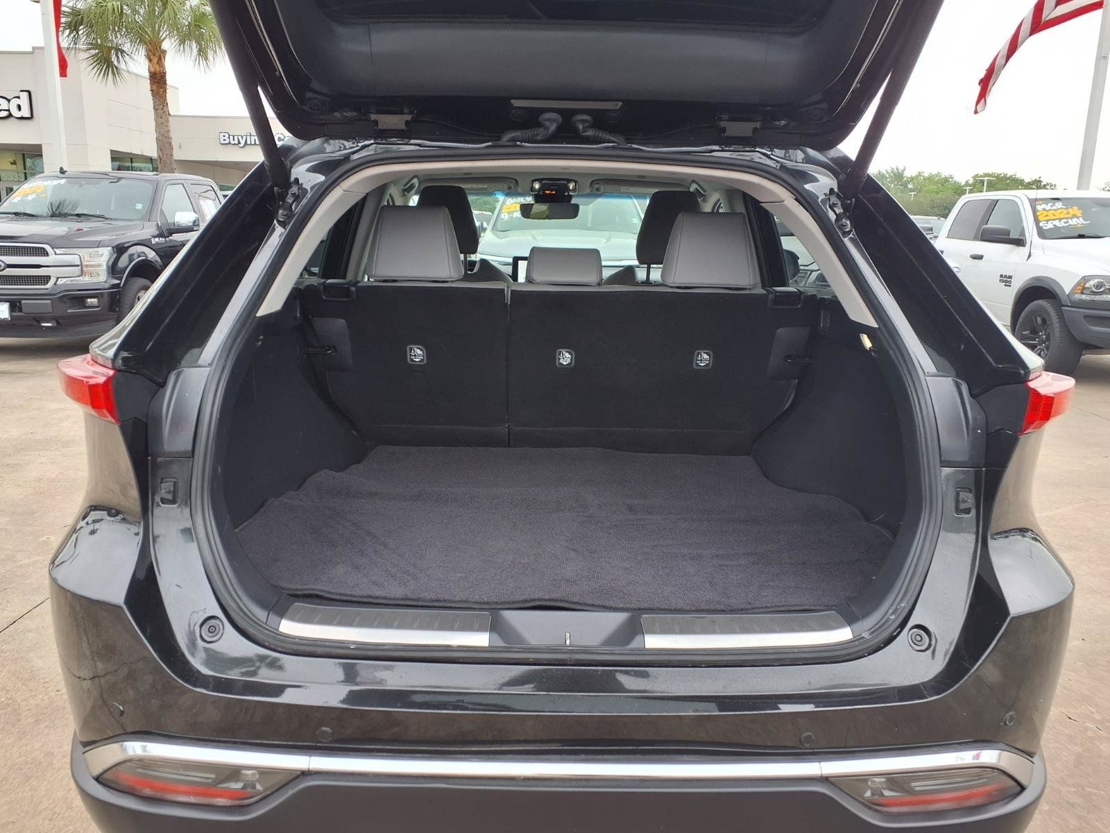2024 Toyota Venza XLE - 6