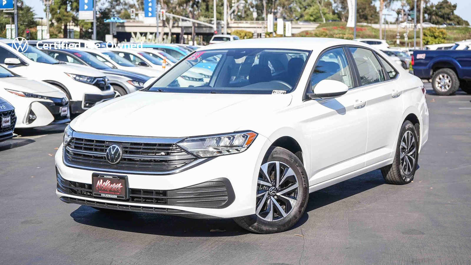 Pure White 2024 Volkswagen Jetta Sedan Front-Wheel Drive 8-Speed Automatic