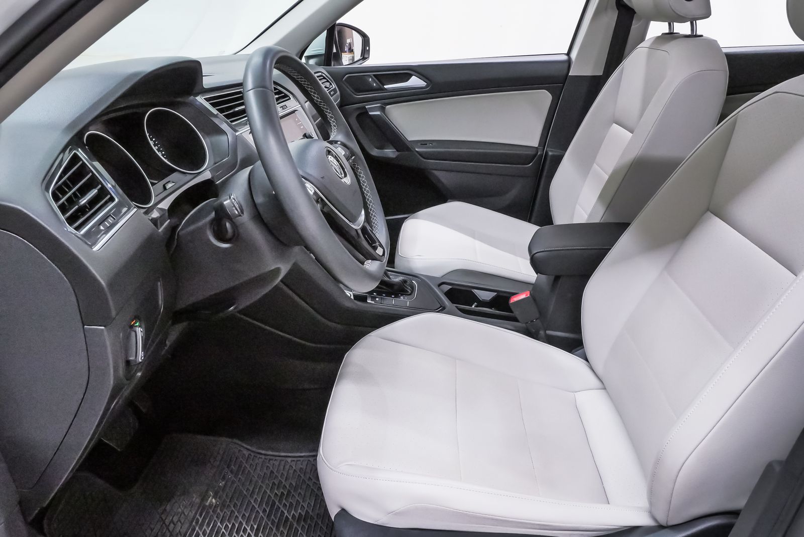 2021 Volkswagen Tiguan 2.0T SE White at Big Star Buick GMC