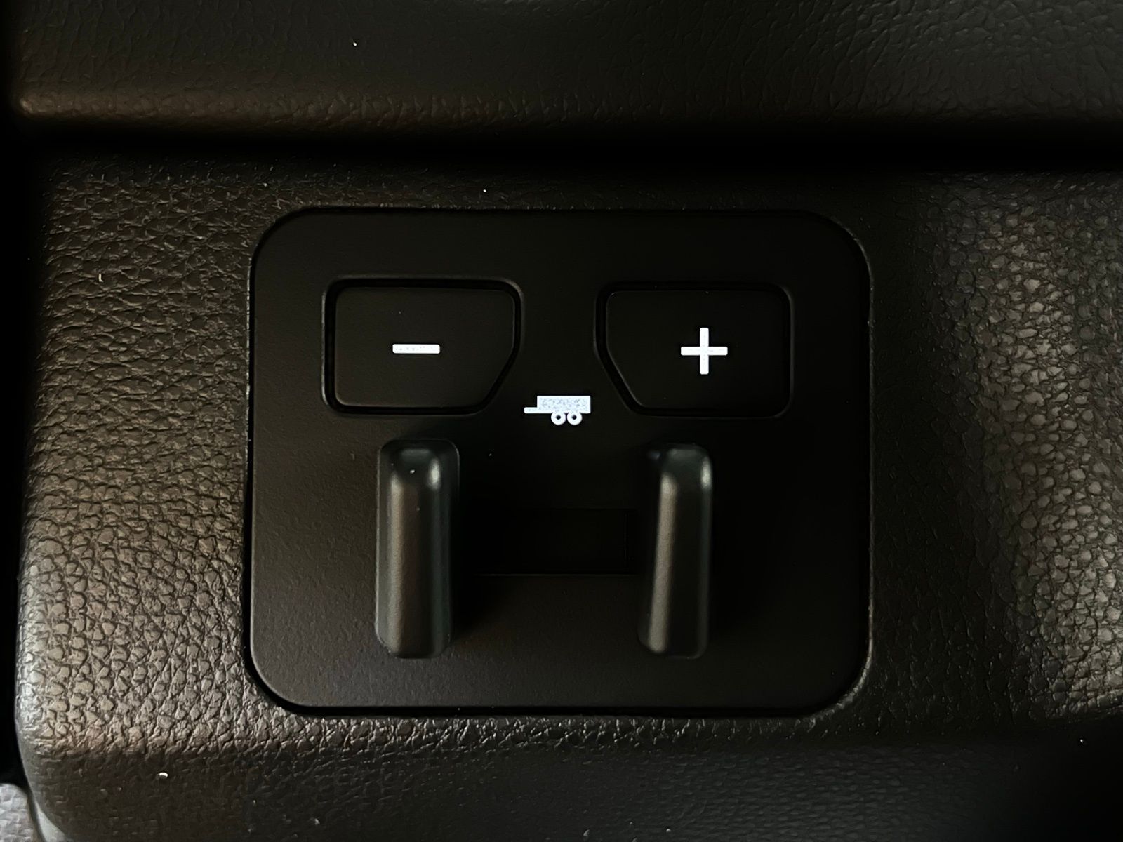 Thumbnail: 2026 Toyota Tundra - 18