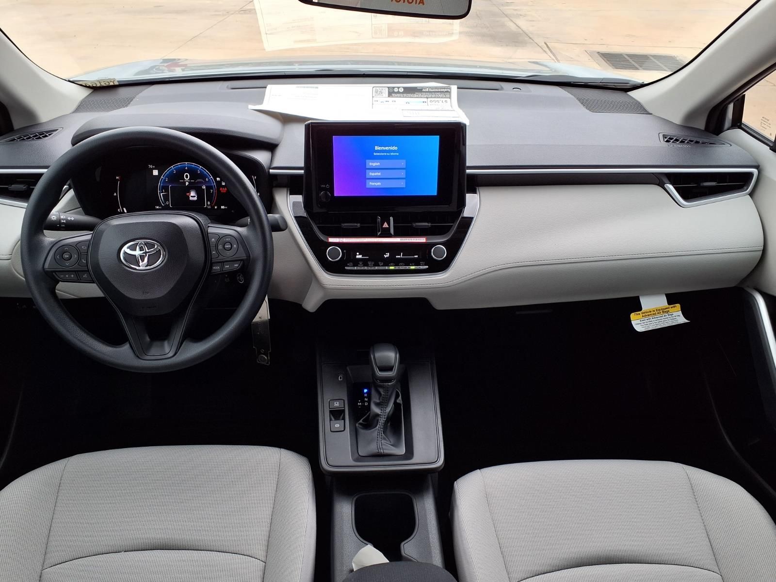 2026 Toyota Corolla Cross L - 9