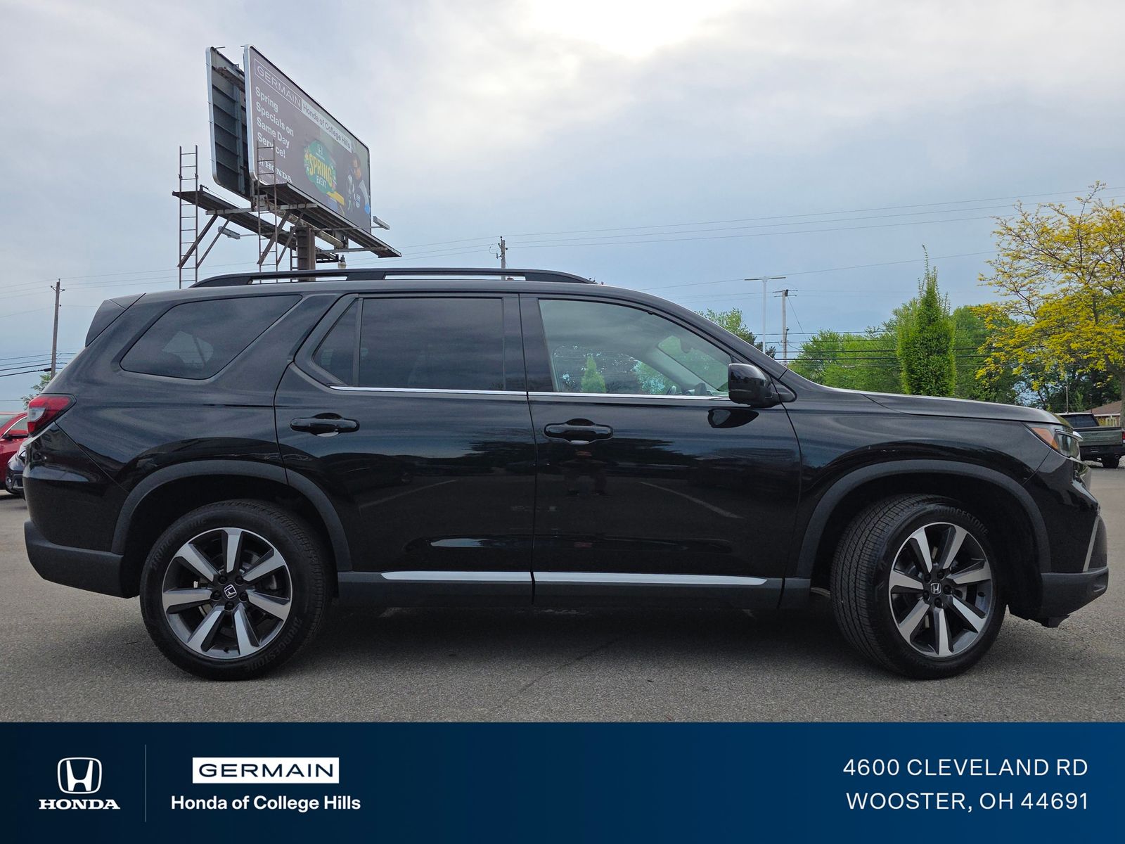 Used 2023 Black Honda Touring image 10