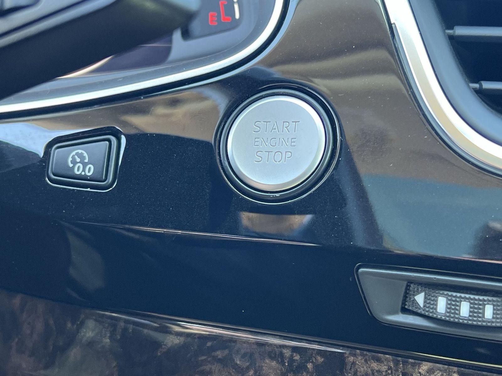 used 2019 Audi Q7 car, priced at $18,076