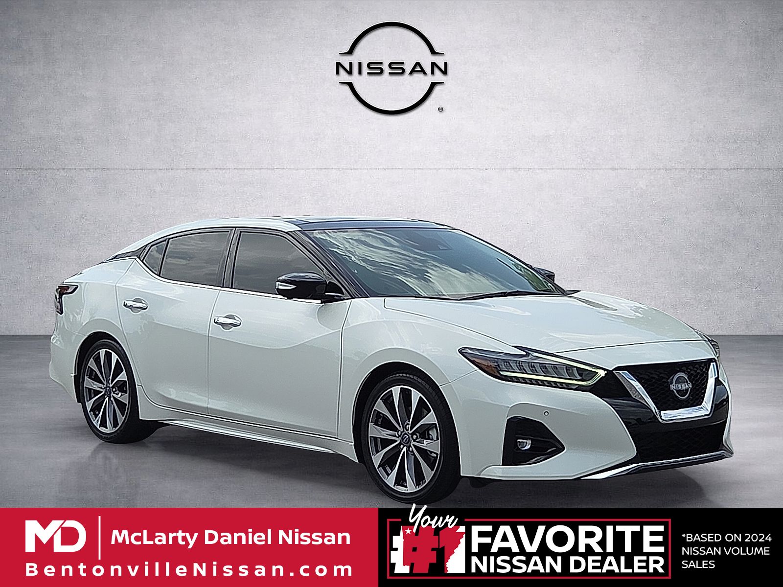 Pearl White 2023 Nissan Maxima Platinum FWD Sedan Front-Wheel Drive Continuously Variable Transmission