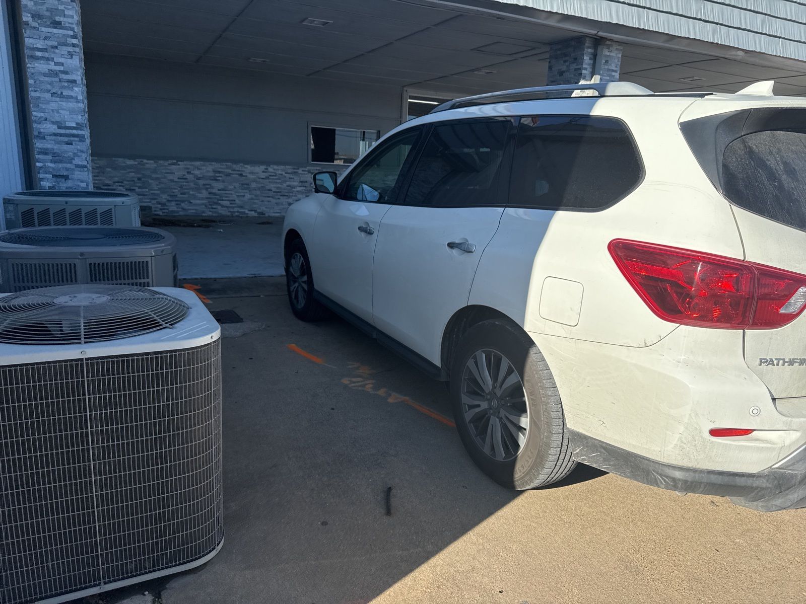 2019 Nissan Pathfinder SL 5