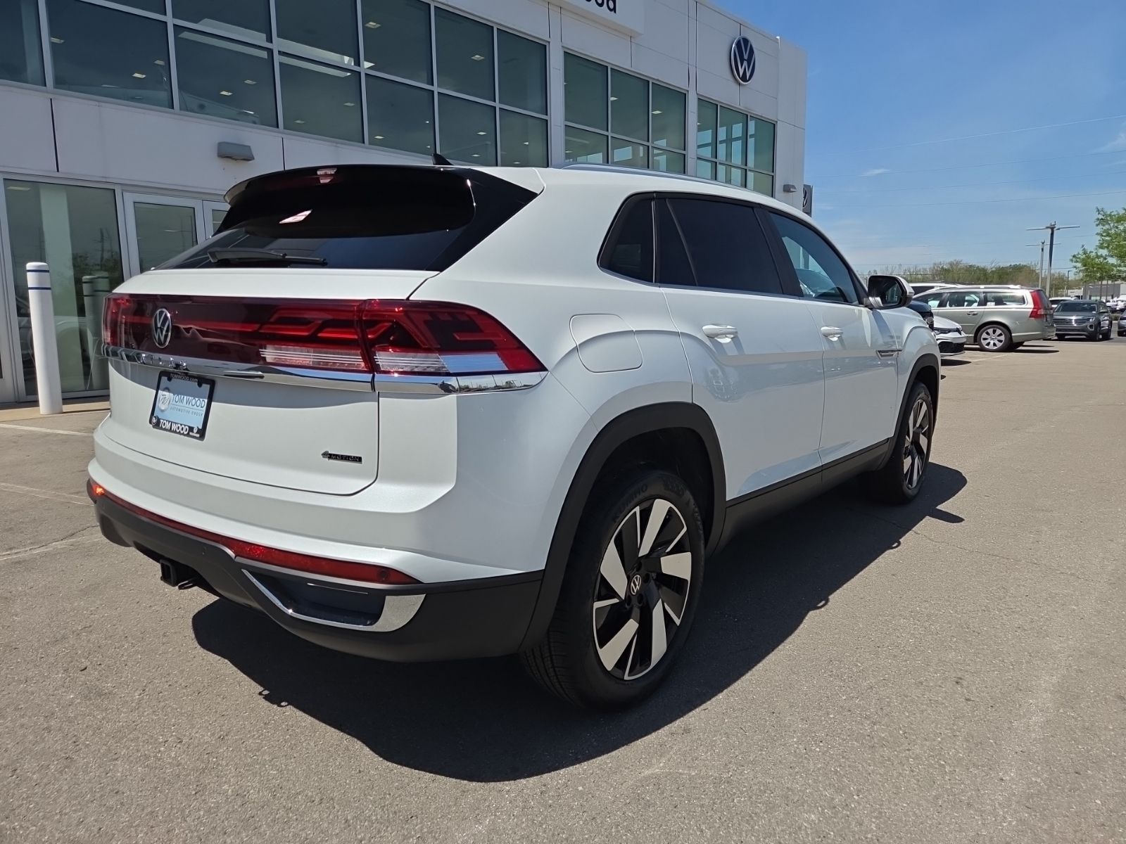 new 2026 Volkswagen Atlas Cross Sport car, priced at $43,906