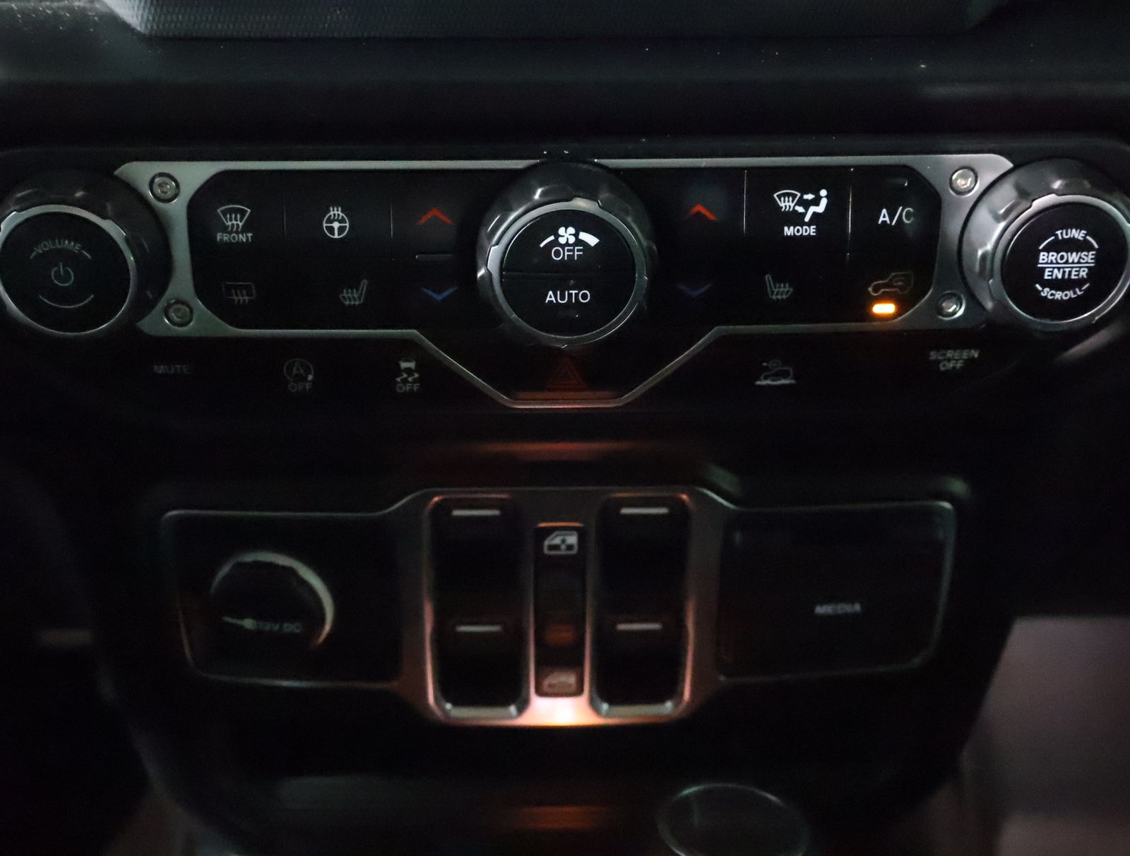 2023 Jeep Gladiator Willys photo