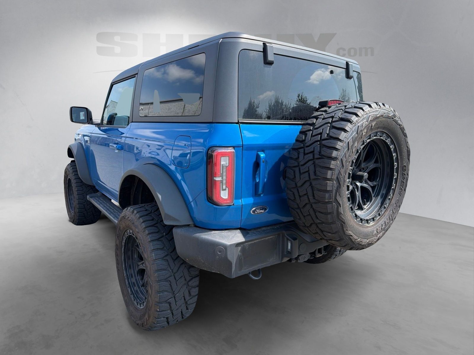 Used 2022 Blue Ford Outer Banks image 8
