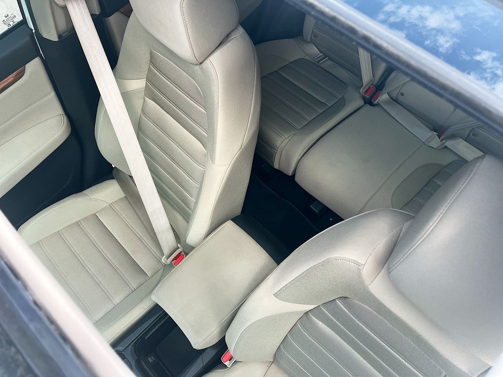 Used 2022 White Honda EX image 21