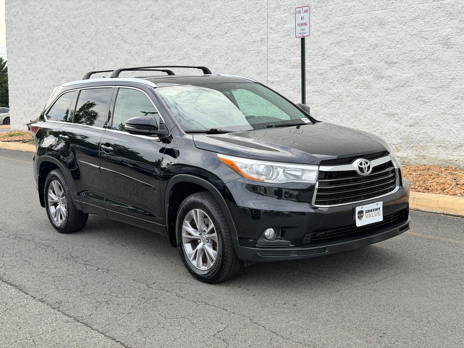 Attitude Black Metallic 2015 Toyota Highlander SUV / Crossover Front-Wheel Drive 6-Speed Automatic Overdrive