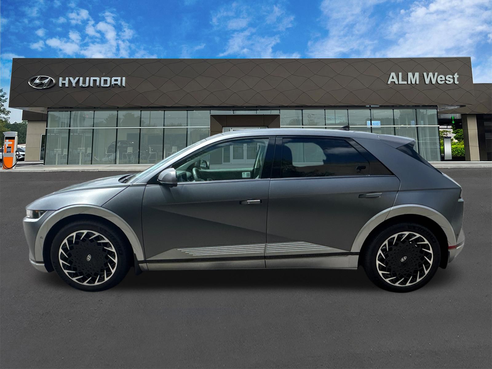Used 2024 Gray Hyundai Limited image 8