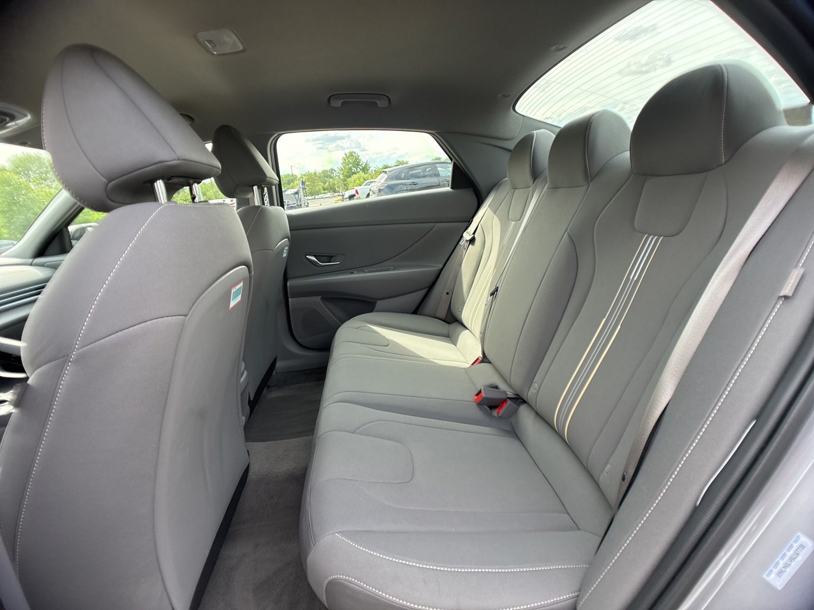 Used 2025  Hyundai SEL Sport image 7