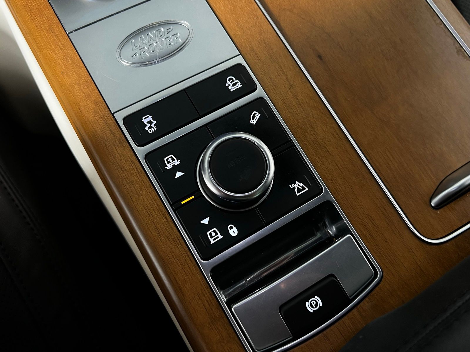 Thumbnail: 2021 Land Rover Range Rover - 20