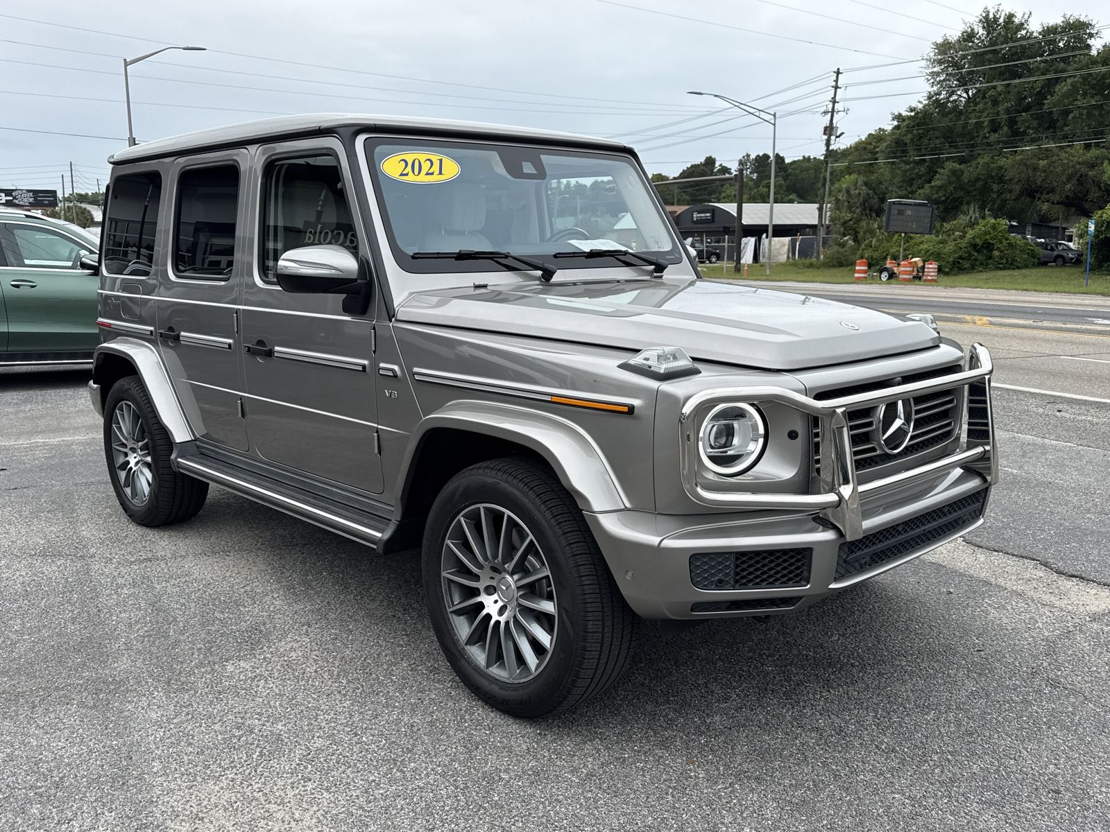 View vehicle photo 7