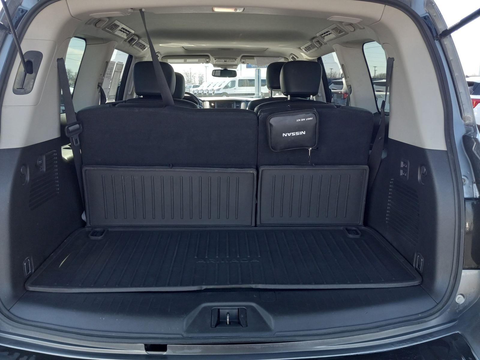 2020 Nissan Armada image 12