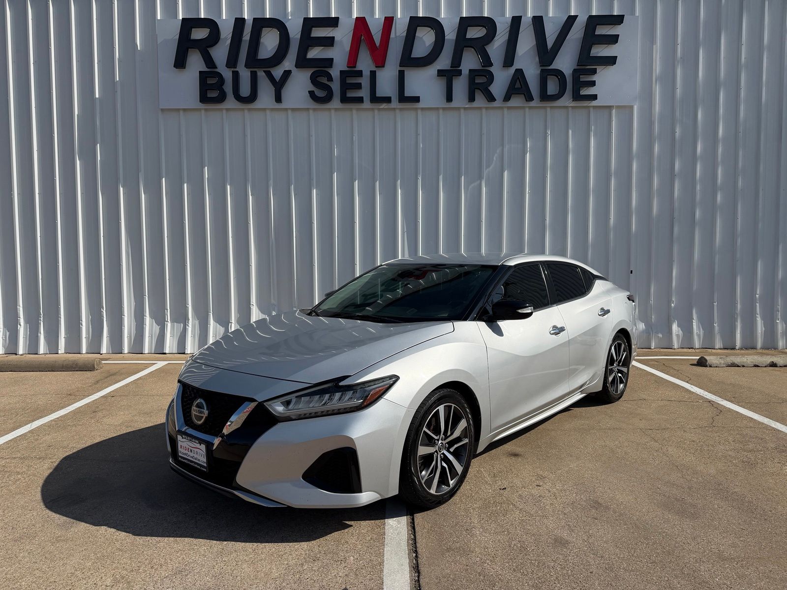 Brilliant Silver Metallic 2020 Nissan Maxima Sedan Front-Wheel Drive Continuously Variable Transmission