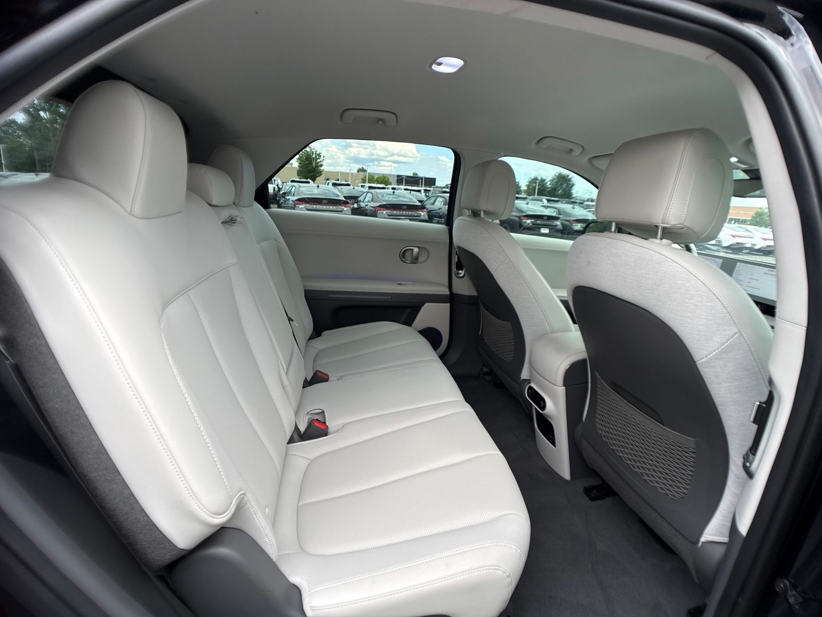 Used 2023 Black Hyundai SEL image 30