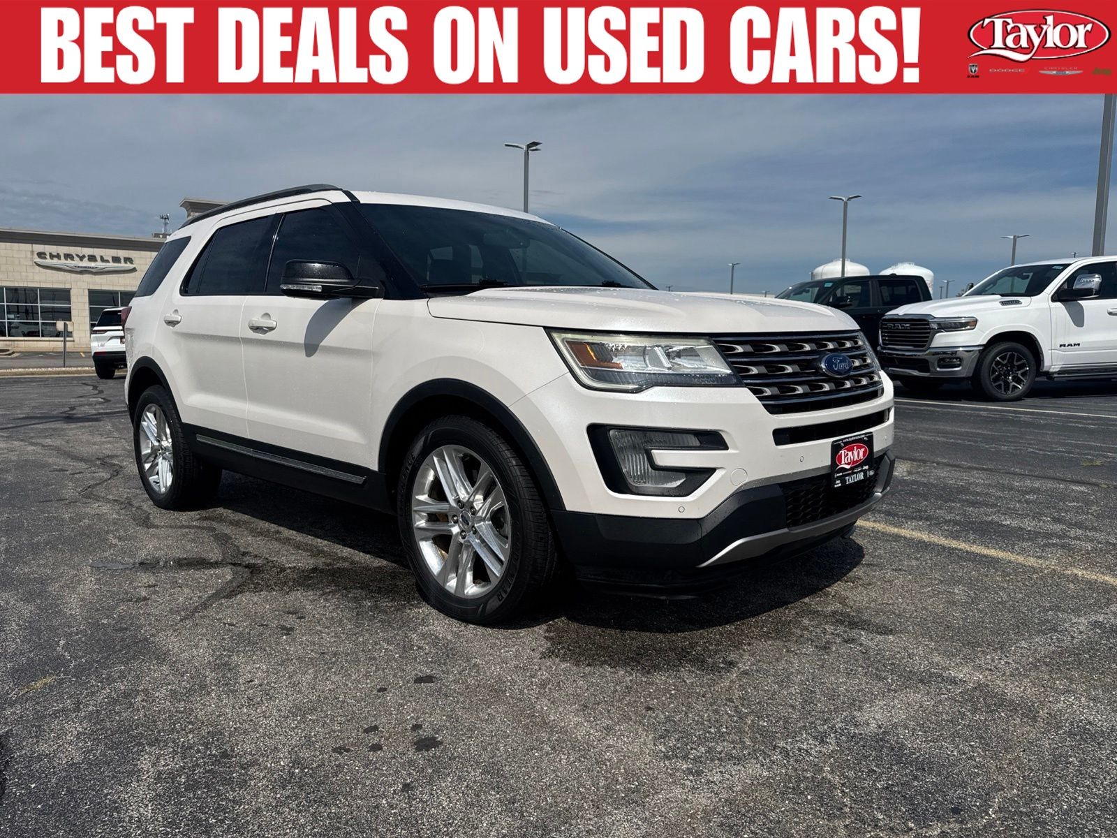 White Platinum Clearcoat Metallic 2017 Ford Explorer SUV / Crossover All-Wheel Drive 6-Speed Automatic