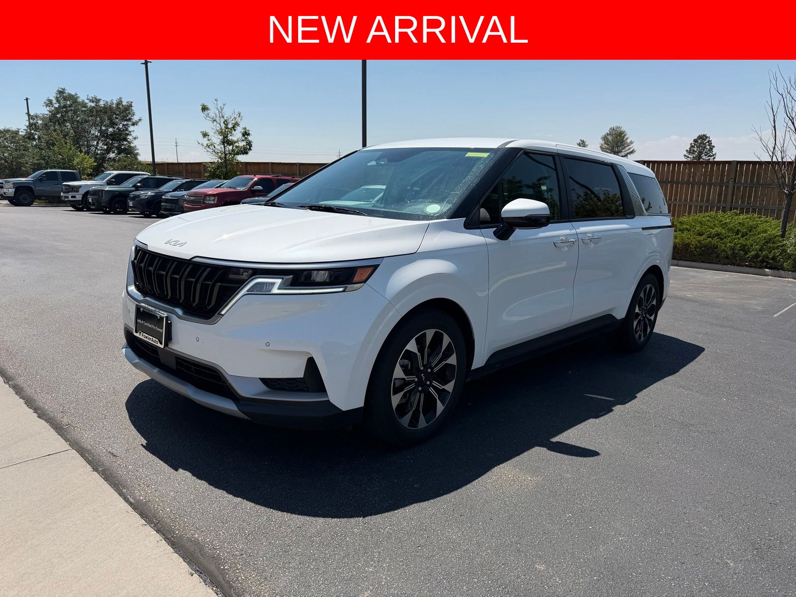 Snow White Pearl 2023 Kia Carnival Minivan Front-Wheel Drive 8-Speed Automatic