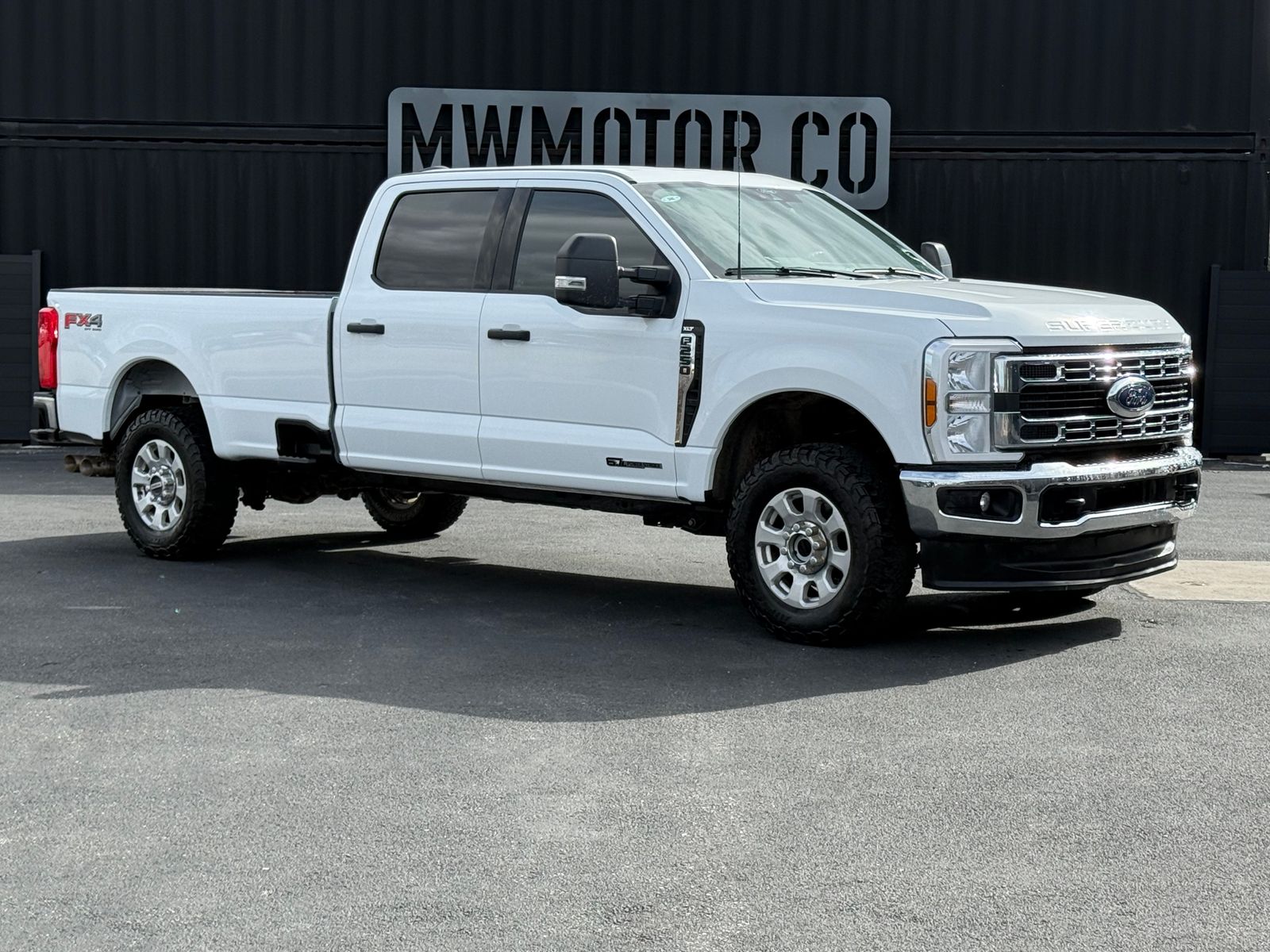 2024 Ford F-250 Super Duty XLT SuperCab 4WD