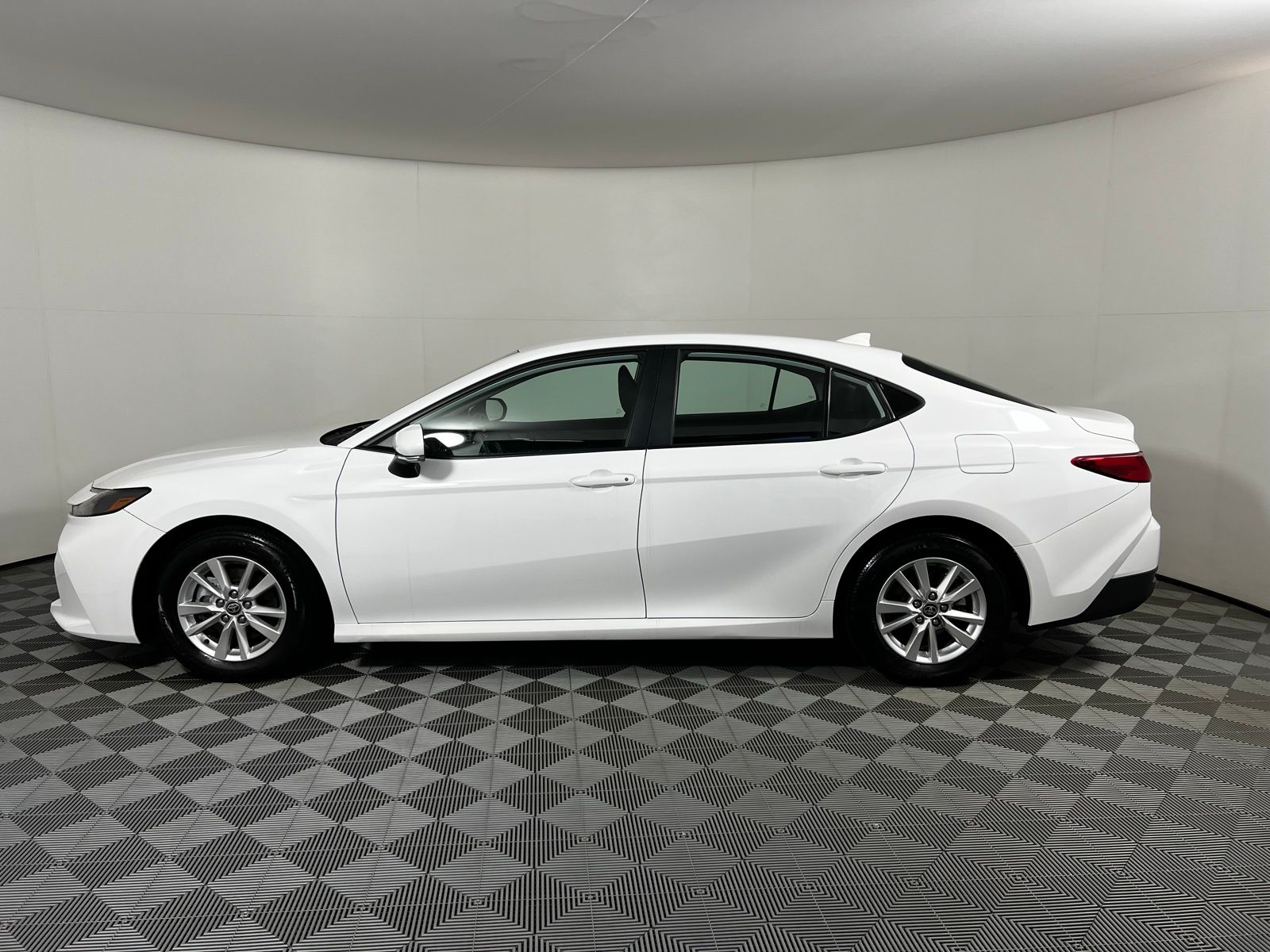 Thumbnail: 2025 Toyota Camry - 8