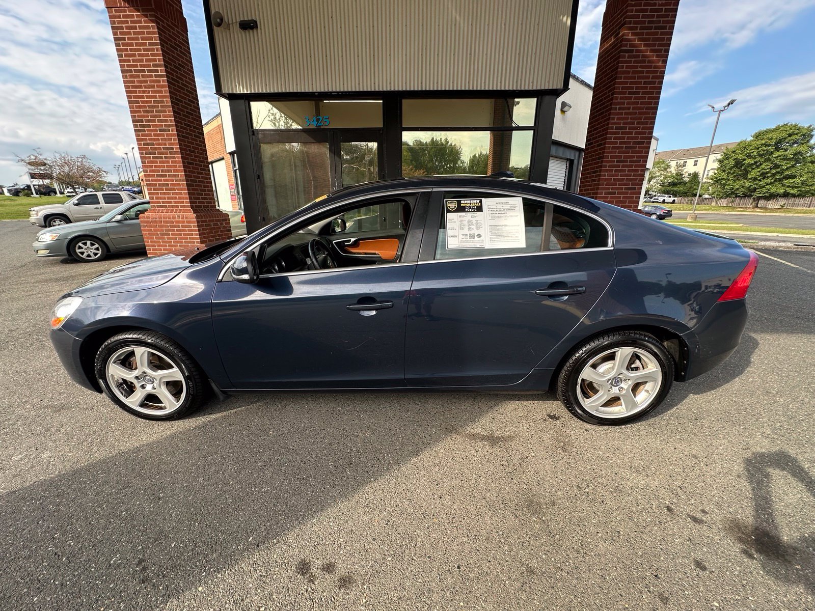 Used 2012 Blue Volvo T5 image 19