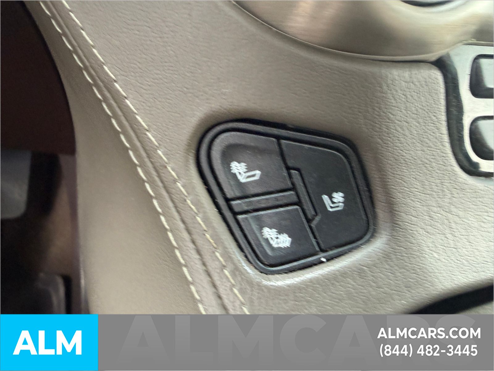 Used 2018 White GMC Denali image 22