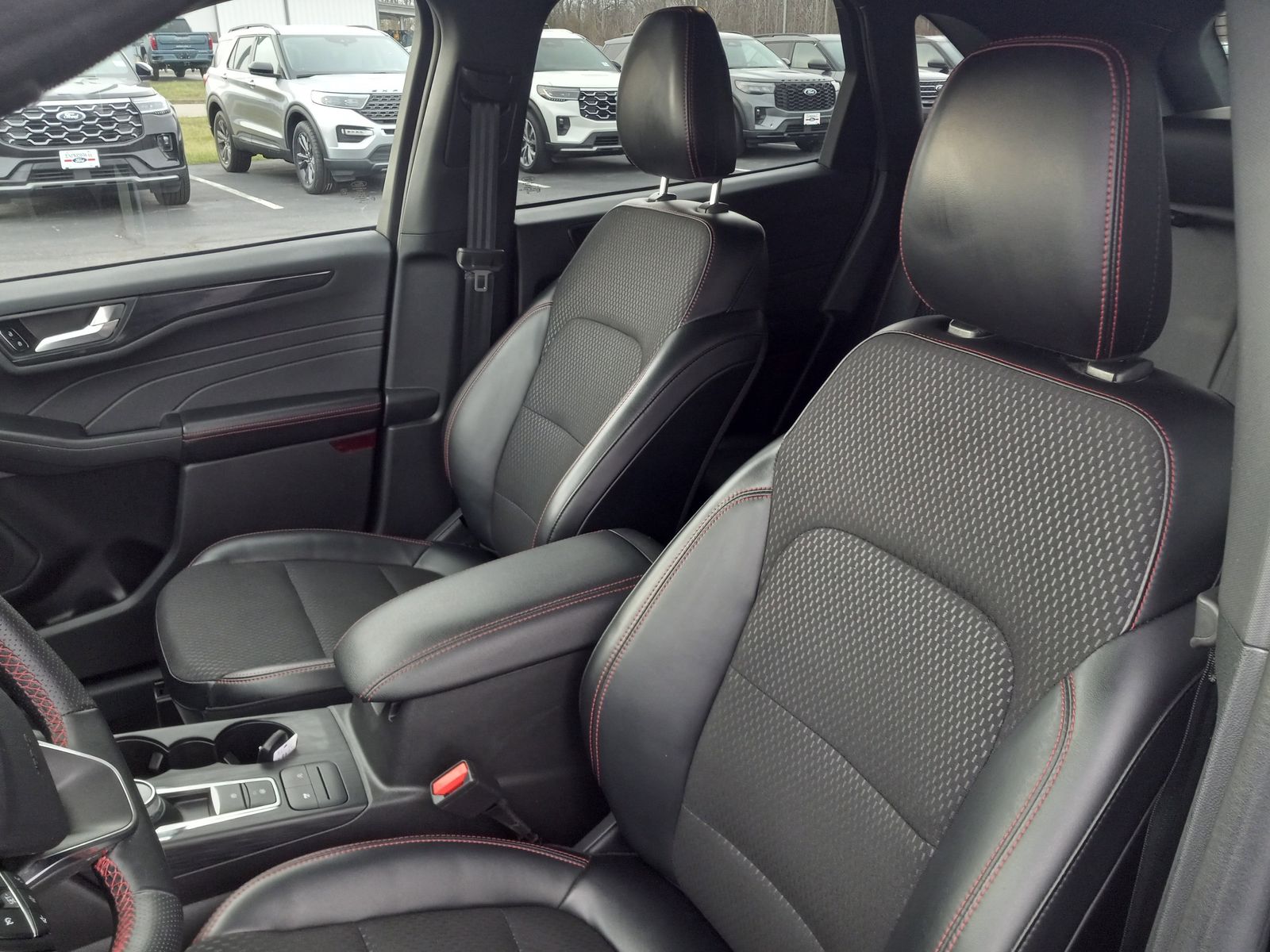 2025 Ford Escape image 13