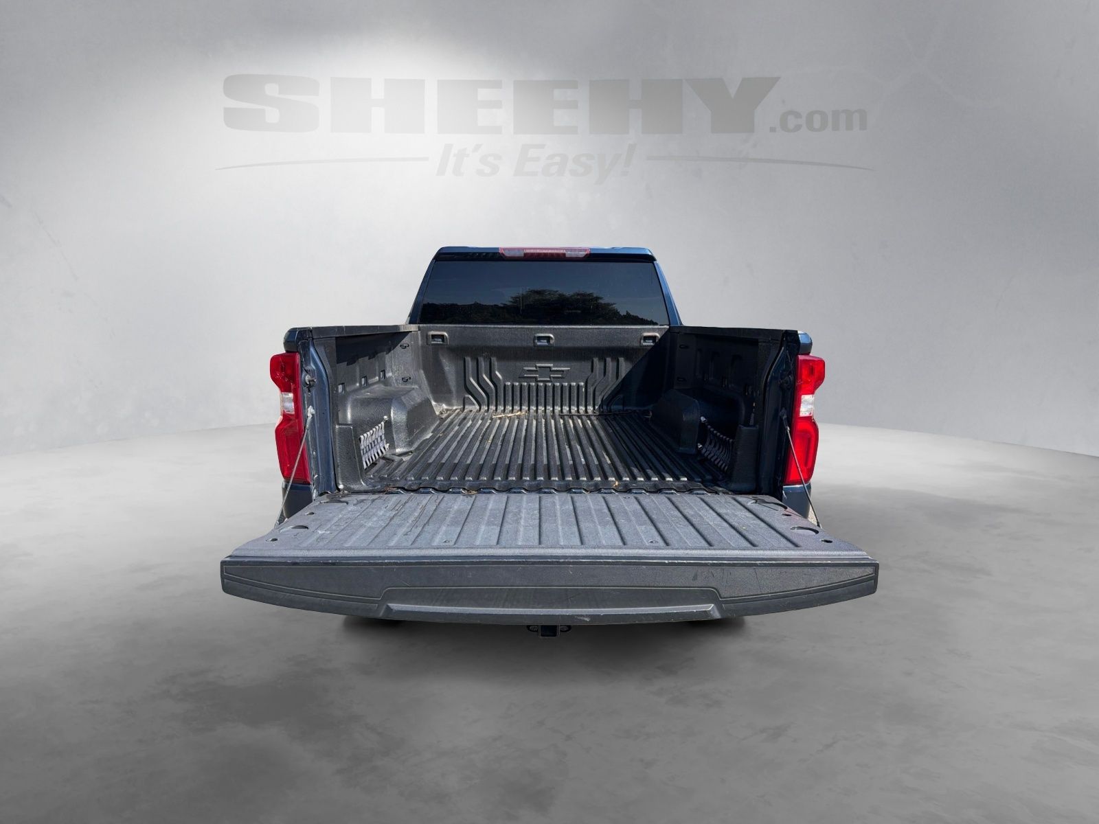 Used 2020 Blue Chevrolet Custom image 23