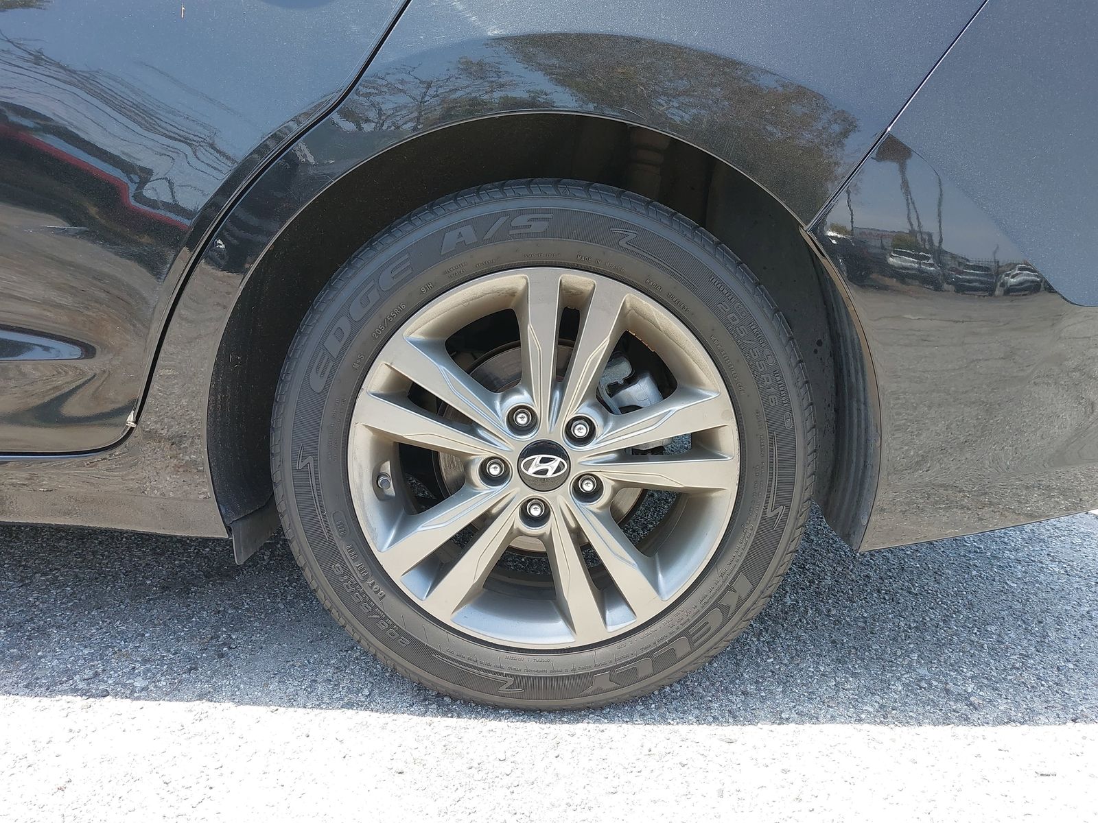 View vehicle photo 7