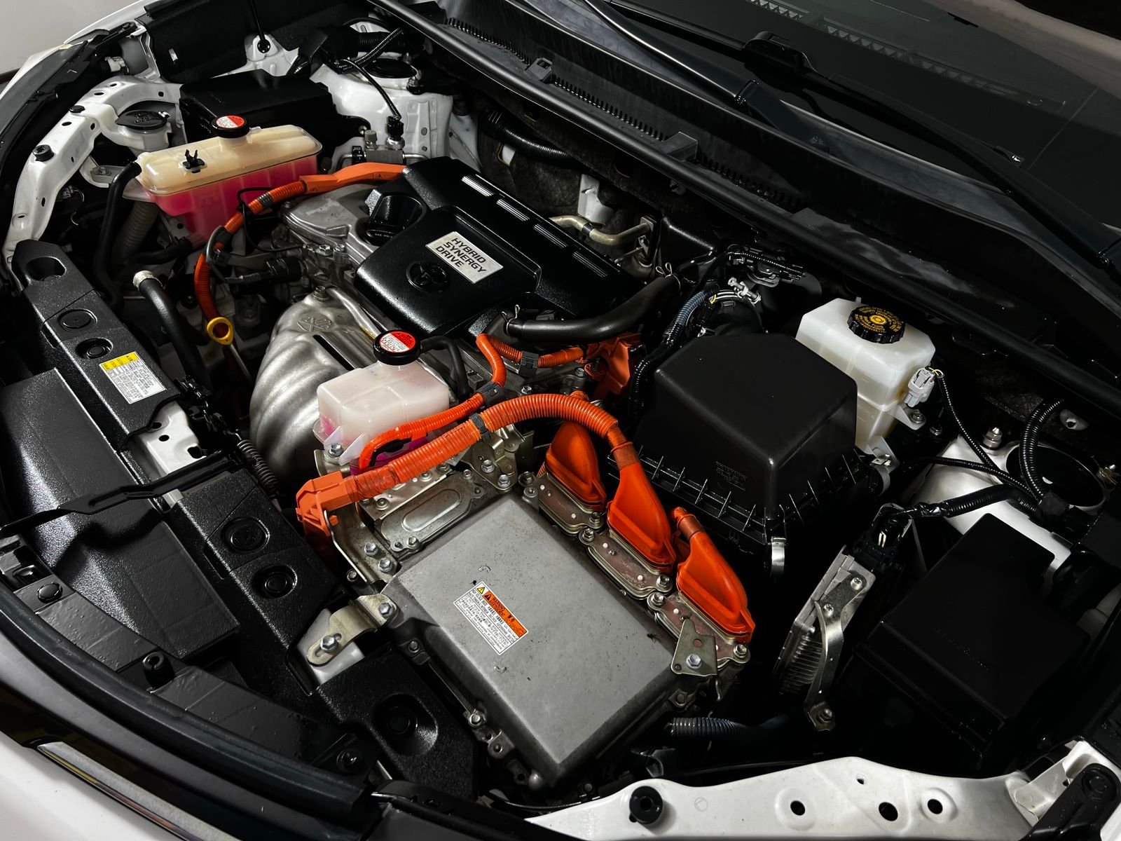 Thumbnail: 2016 Toyota RAV4 - 11
