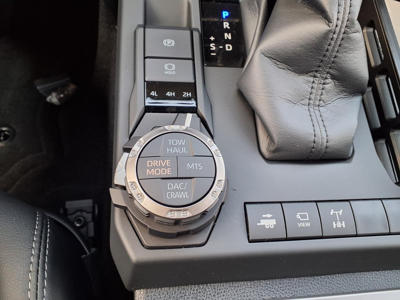 2026 Toyota 4Runner i-FORCE MAX Hybrid TRD Off Road Premium - 9
