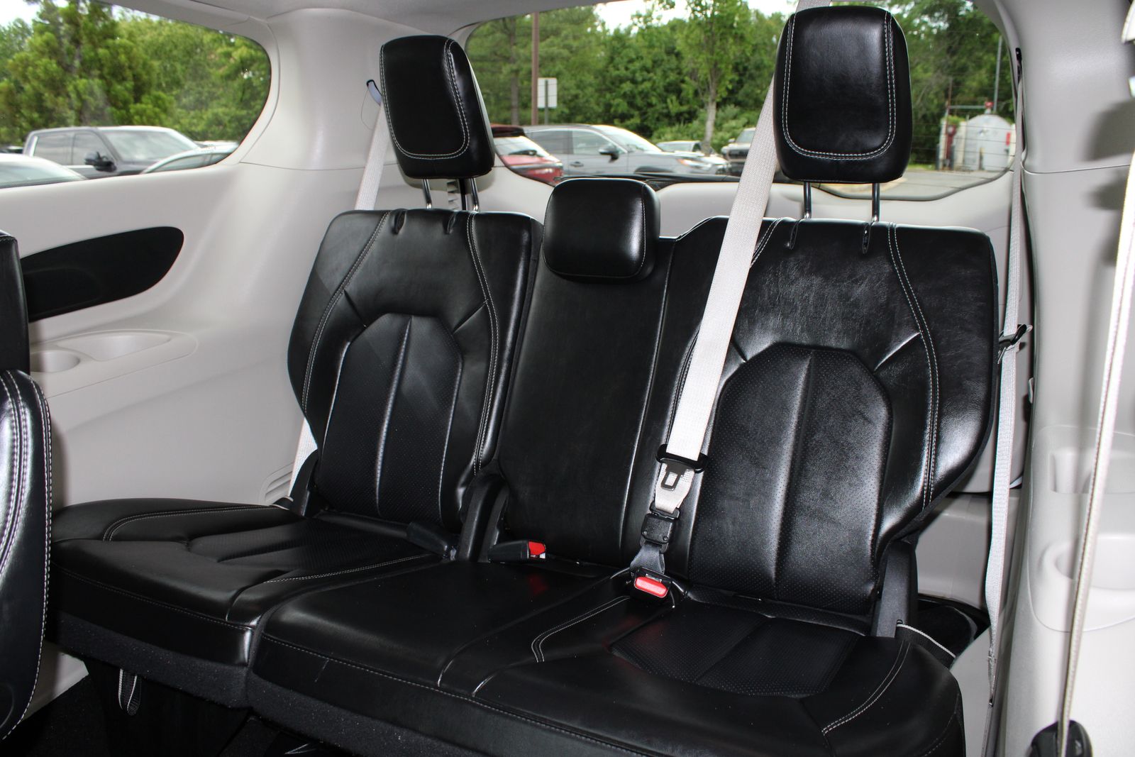 Used 2024 White Chrysler Touring L image 26