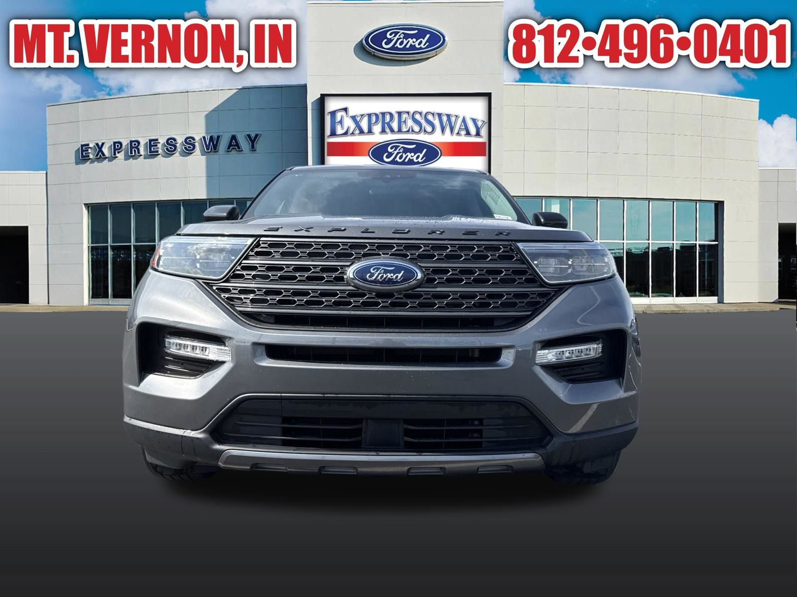 2023 Ford Explorer image 2