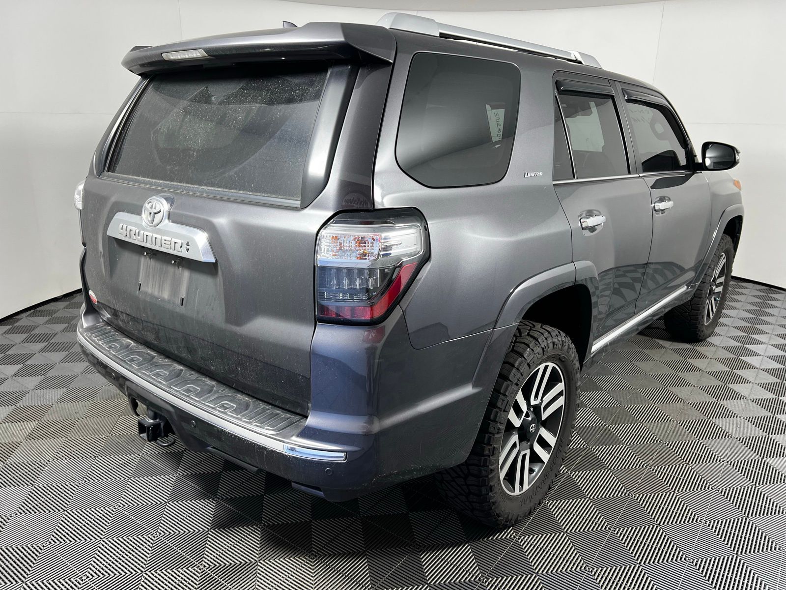 Thumbnail: 2022 Toyota 4Runner - 5