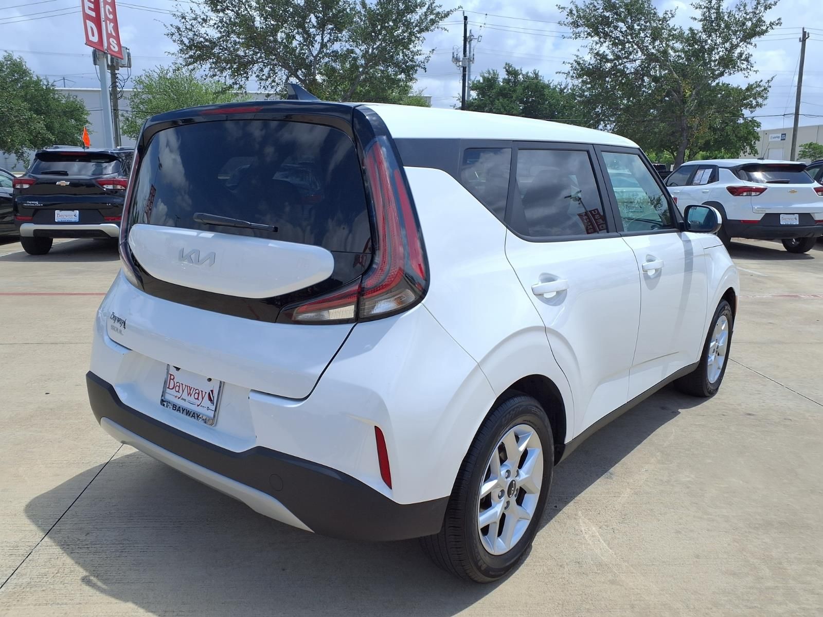 2025 Kia Soul LX White at Community Kia